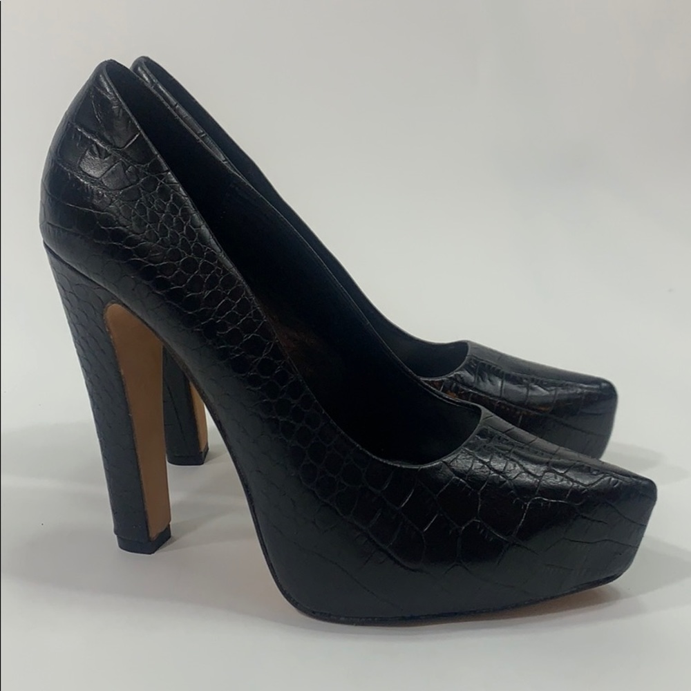 Bebe black leather croc embossed pumps platform 7